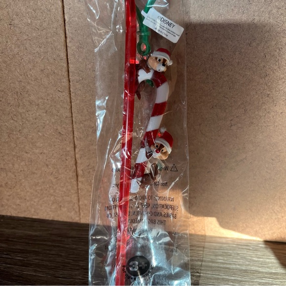 Chip and dale straw and clip. NWT - Picture 2 of 3